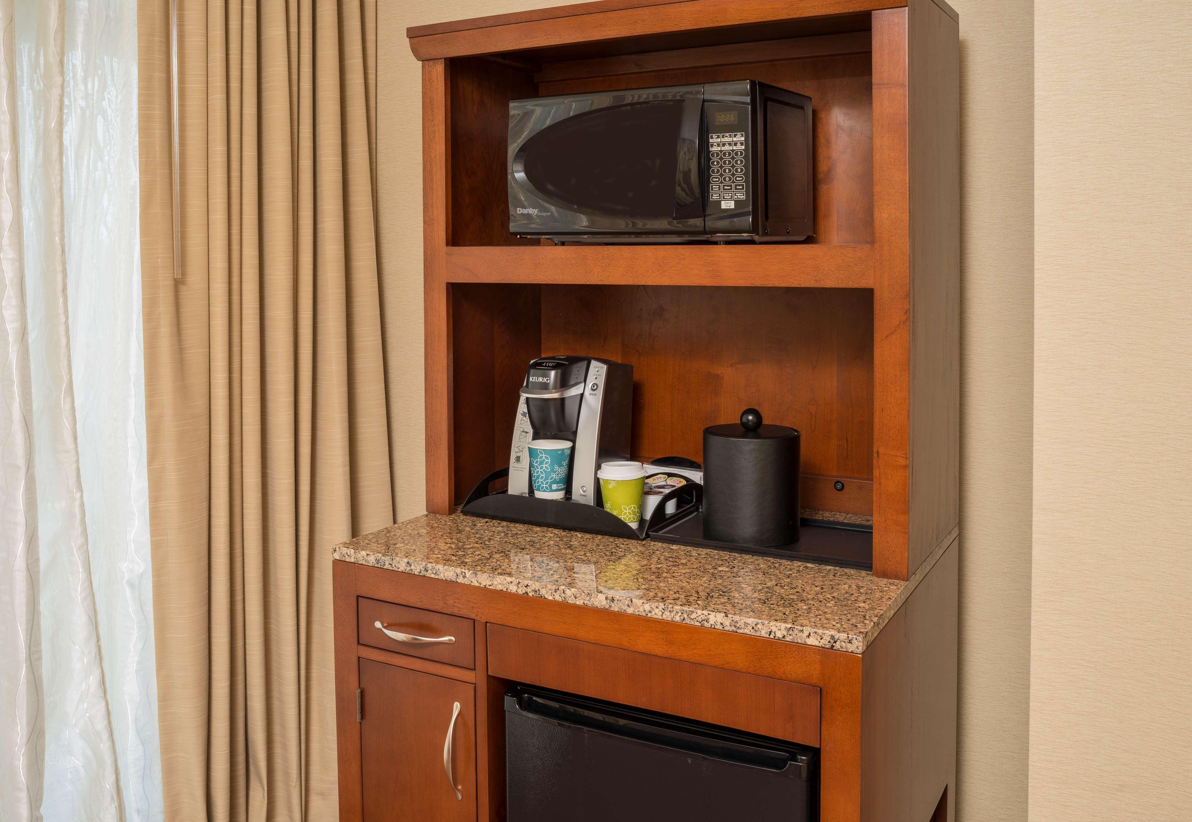 Hilton Garden Inn Alexandria Old Town National Harbor Eksteriør billede