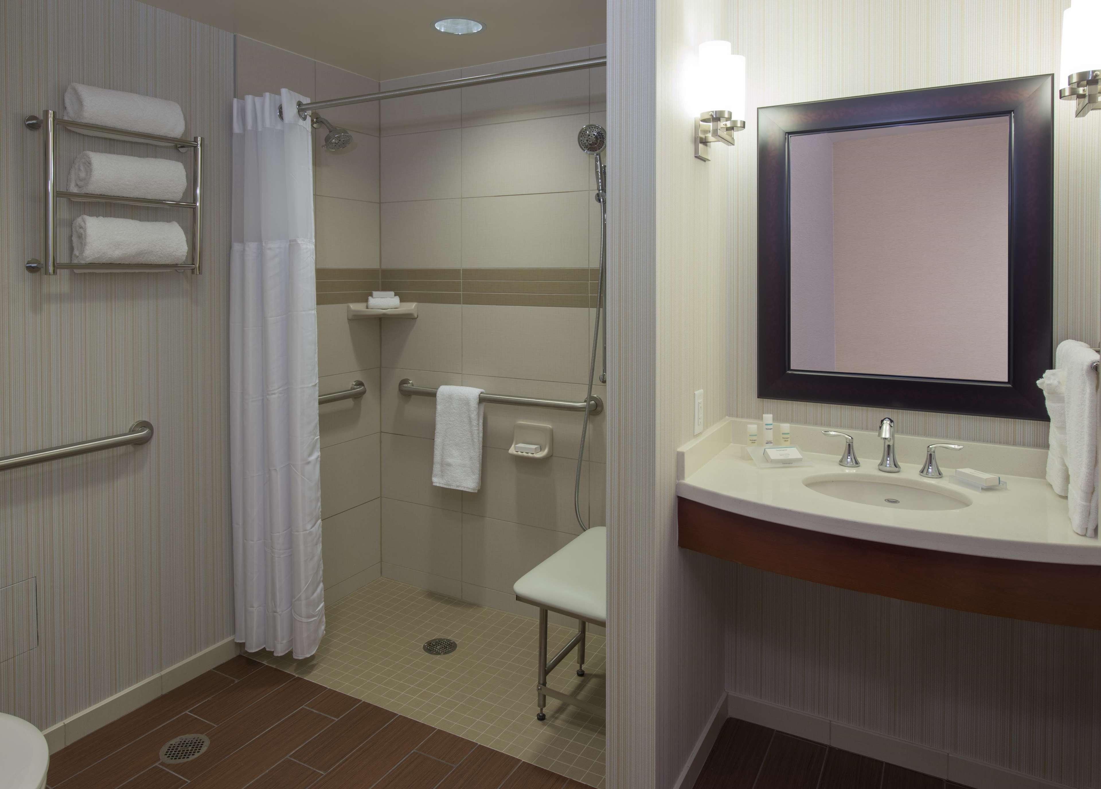 Hilton Garden Inn Alexandria Old Town National Harbor Eksteriør billede