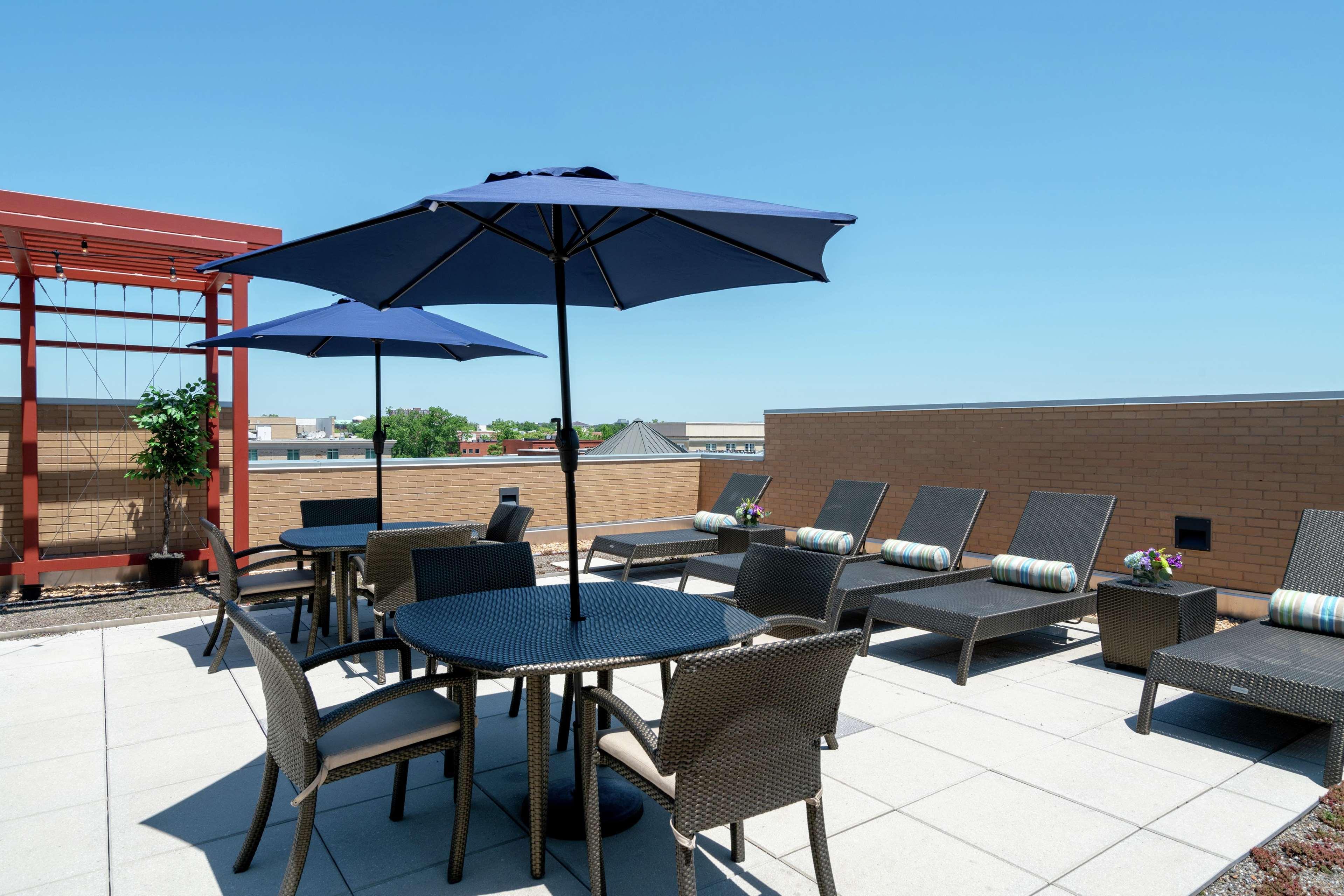 Hilton Garden Inn Alexandria Old Town National Harbor Eksteriør billede