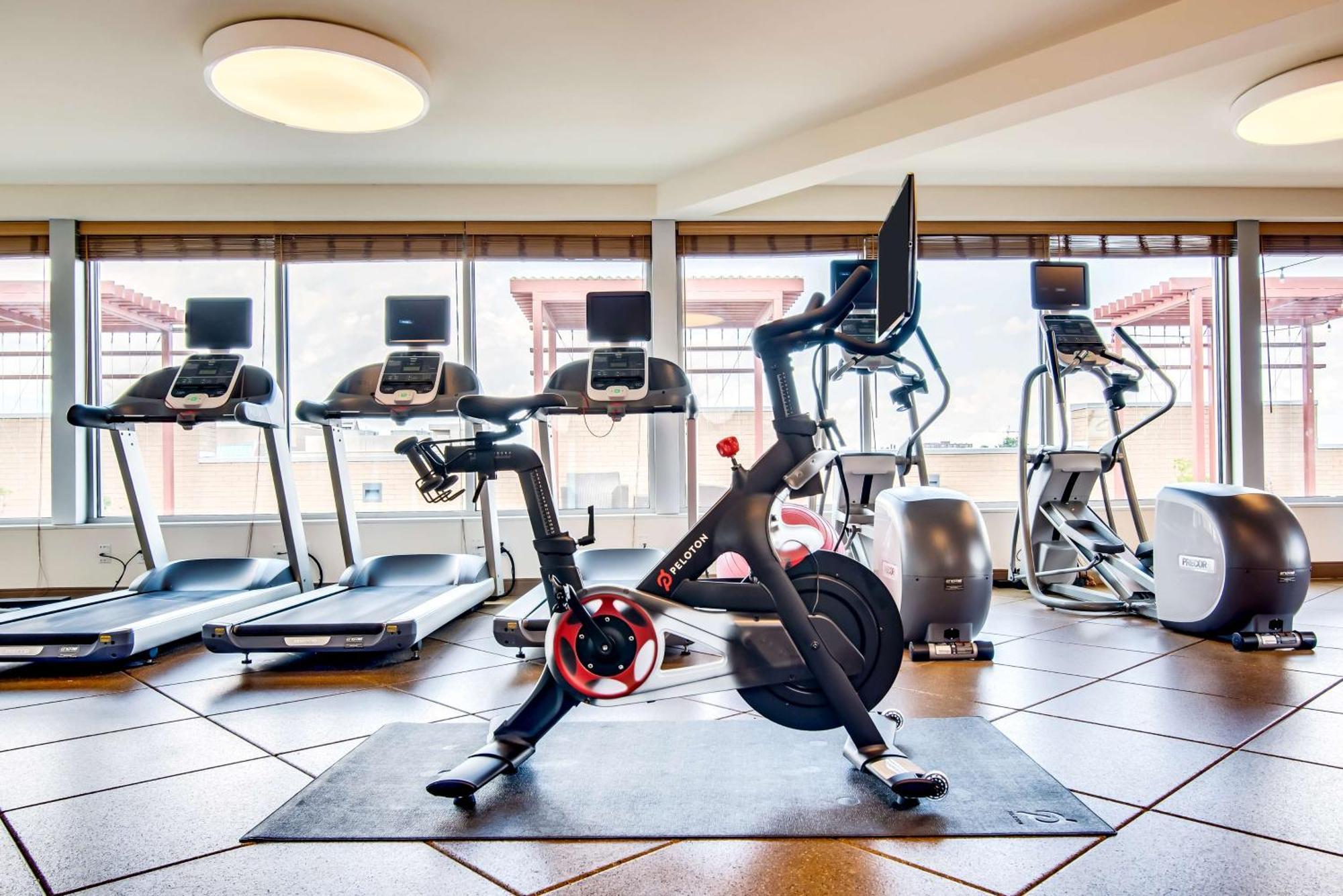 Hilton Garden Inn Alexandria Old Town National Harbor Eksteriør billede
