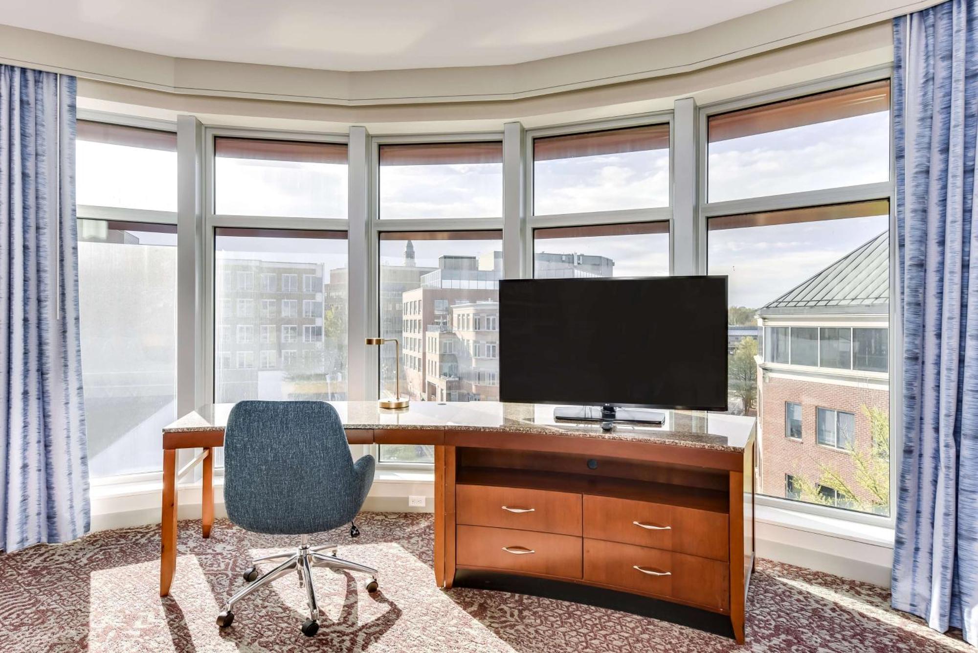 Hilton Garden Inn Alexandria Old Town National Harbor Eksteriør billede